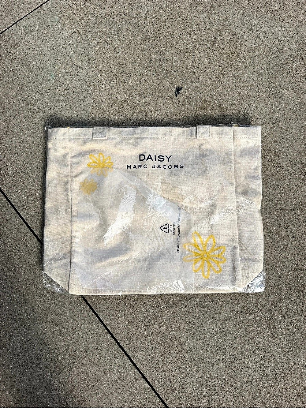 Marc Jacobs Daisy Gift GWP Tote Bag Floral White & Yellow